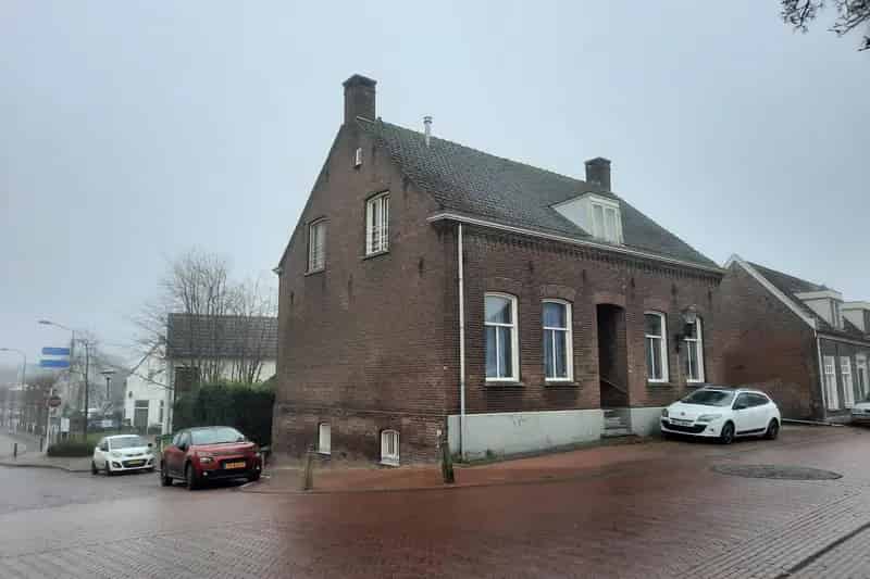 Belegging Lith: Karakteristieke Dijkwoning te Koop