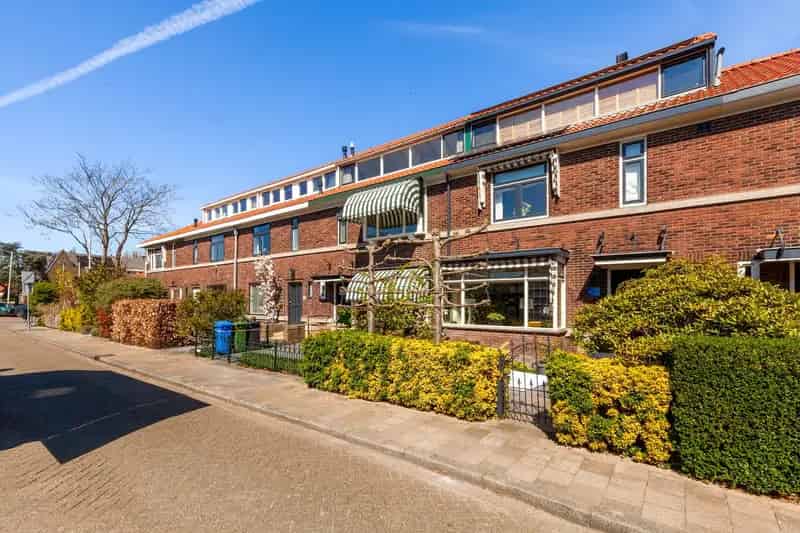 Huis te koop Rotterdam Hillegersberg 4 slaapkamers grote tuin