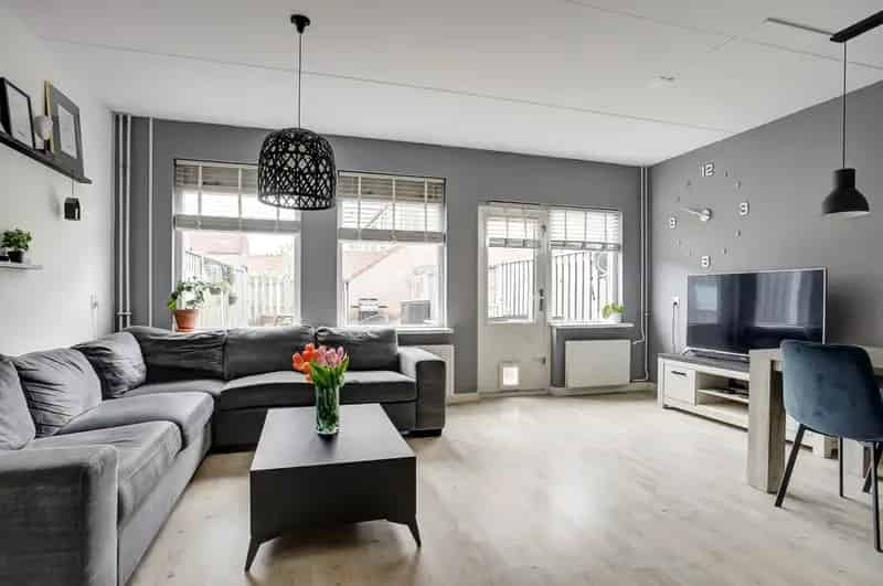 5 Slaapkamers Tussenwoning Hoorn Kindvriendelijk Instapklaar