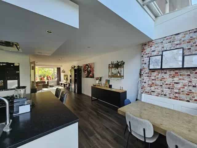5 Kamer 2 Onder 1 Kap Woning te Huur Vlijmen