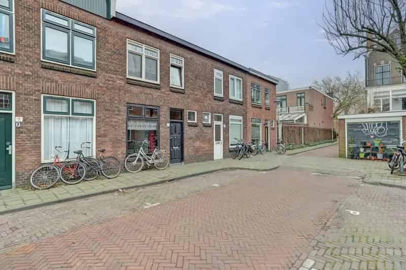 Te koop 3 kamer woning Delft Hugo van Rijkenlaan