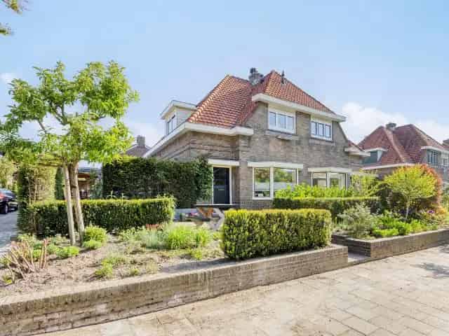 Jaren 30 Tweekapper Rhenen Garage Kelder Zonnige Tuin