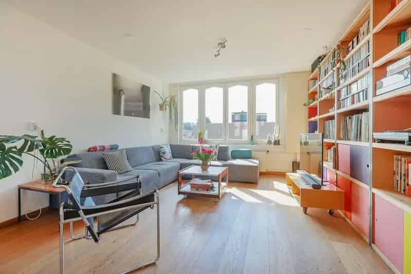 Amsterdamse School appartement te koop Spaarndammerbuurt