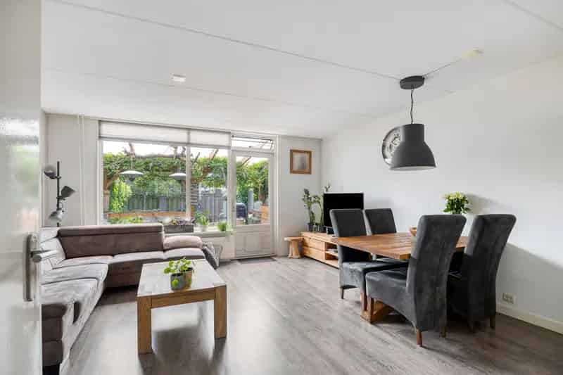 Huis te koop Ede 4 slaapkamers zonnige tuin carport energielabel A