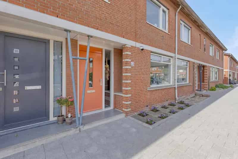 Huis te koop Hoogvliet 5 kamers moderne afwerking tuin