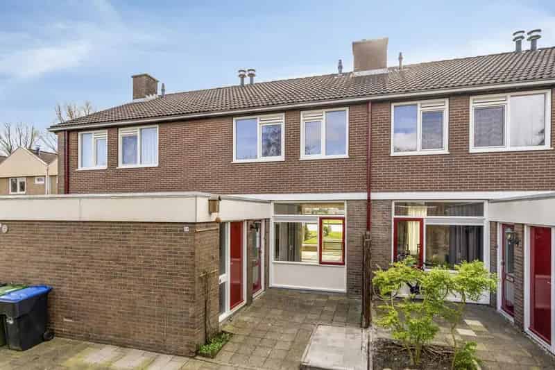 Woning aan het water met tuin op het zuiden 4 5 slaapkamers