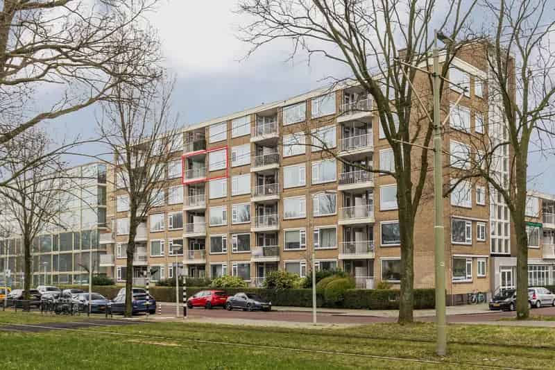 Appartement te koop Den Haag Erasmusplein 2-kamer 47m2