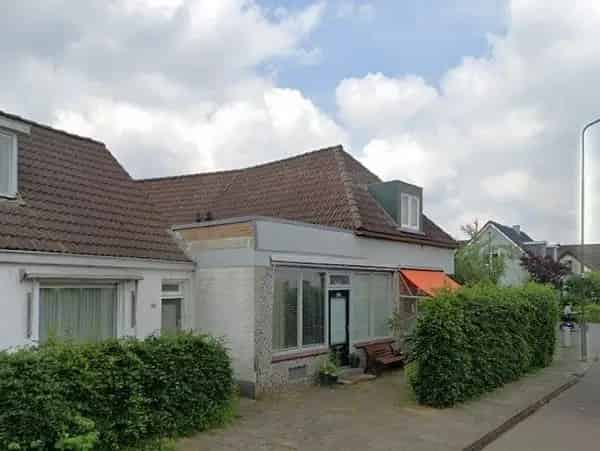 Appartement begane grond nabij winkels en station