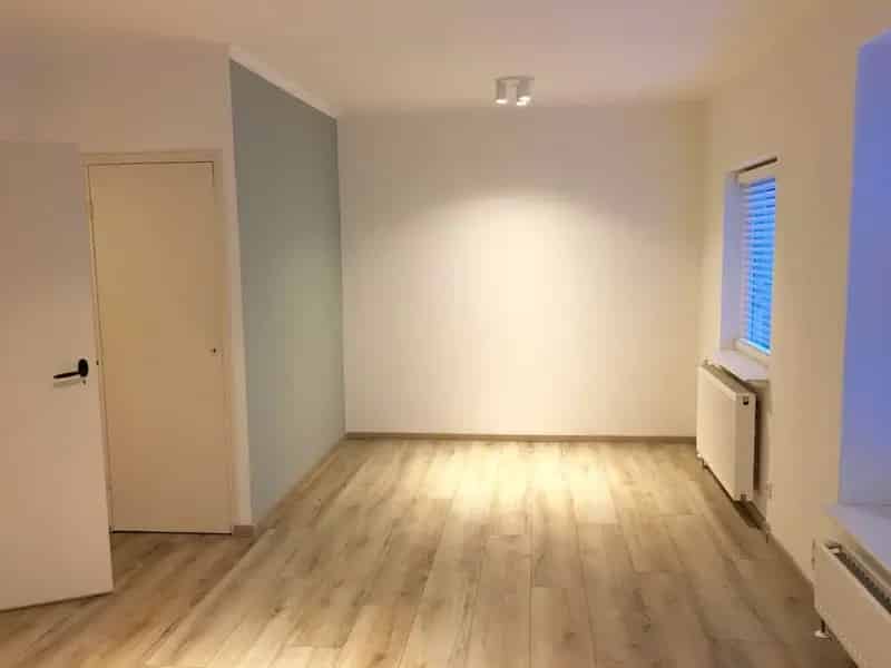 3-kamer appartement Oudwijk: Studenten appartement met tuin