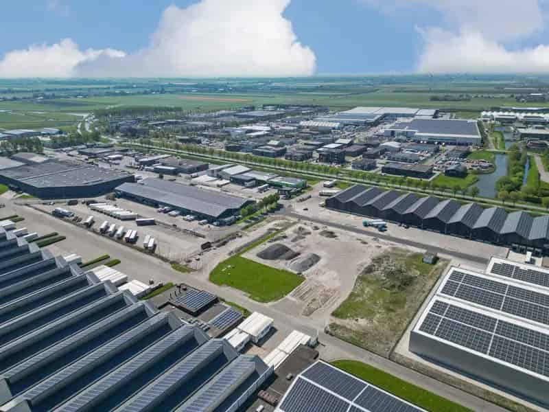 Bedrijfshal te Huur Zwaagdijk Oost 10000m2