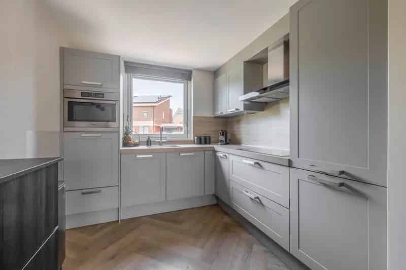 Huis te koop s Gravenzande 5 slaapkamers moderne keuken tuin