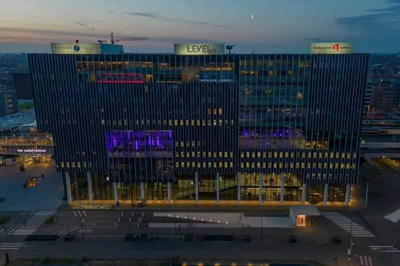 Winkel te huur Leiden Centraal Station 277m²