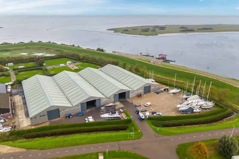 Bedrijfshal Brouwershaven te koop: Jacht-winterberging Van Ast