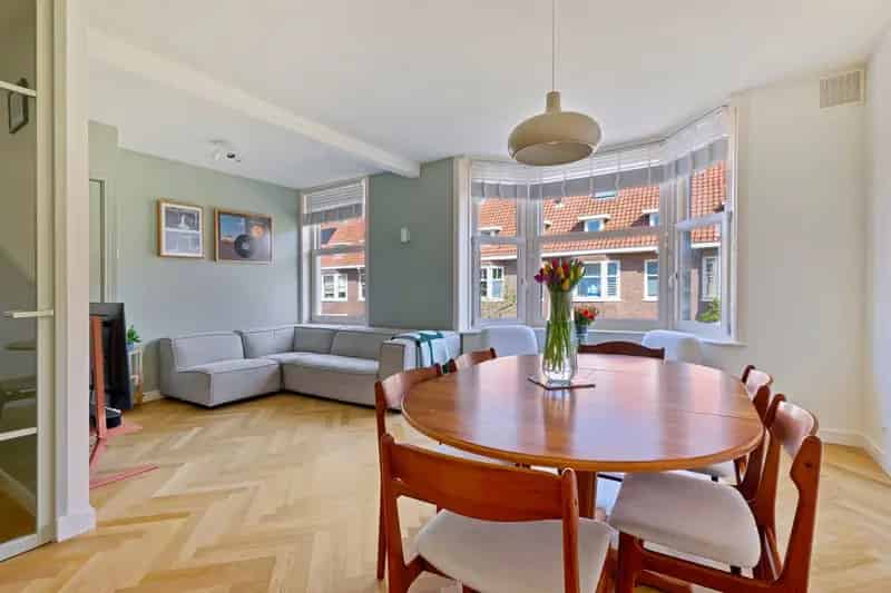 3 Slaapkamers Bovenwoning Amsterdam 107m
						Dakterras Eigen Grond