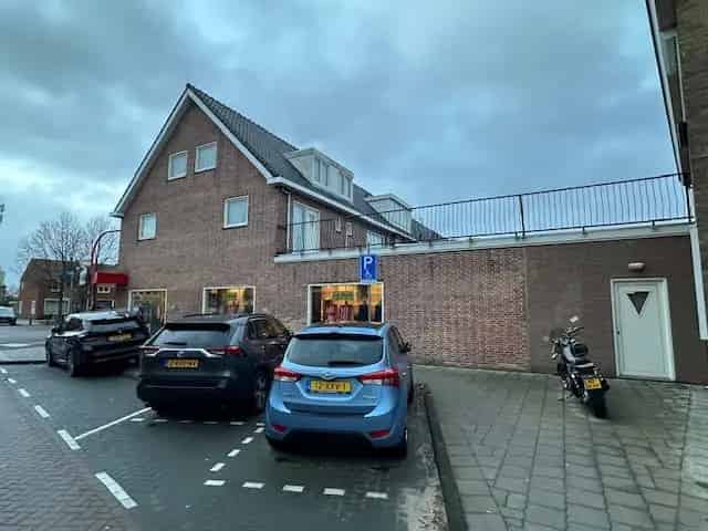 Winkelpand Volendam te Koop Van Baarstraat