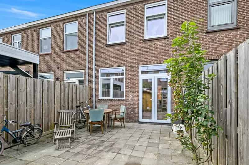 Huis te koop Den Haag Rustenburg: 2 slaapkamers, tuin 37m2, Energielabel C