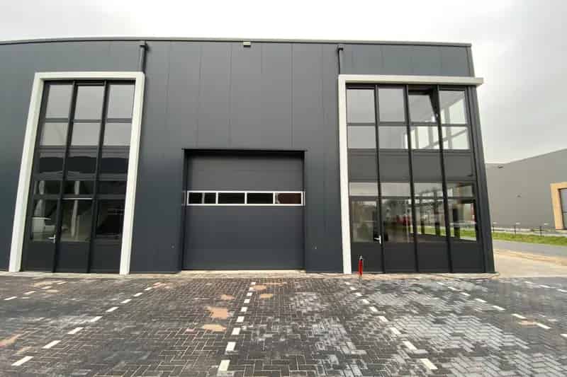 Bedrijfshal te huur Zutphen  233m² en 236m²