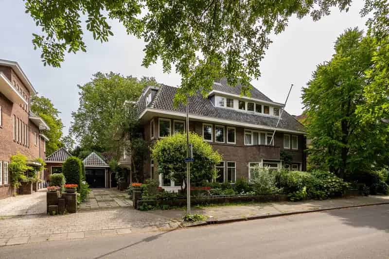 Vooroorlogs Familiehuis 270m² Utrecht