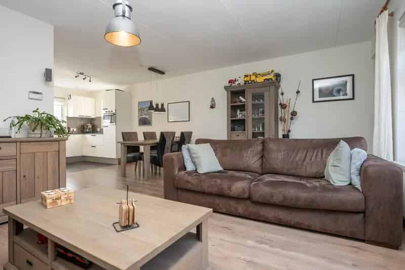 Halfvrijstaande woning te koop De Mars
