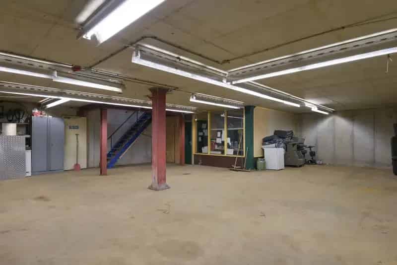 Werkplaats 280m² te huur Eemnes - A1 locatie