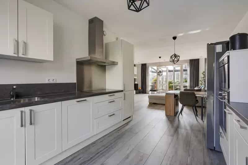 Huis te koop RijswijkBuiten: Luxe 2-onder-1-kap woning aan het water
