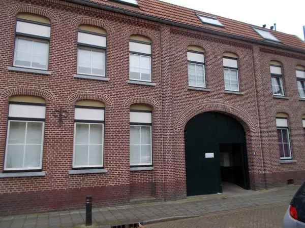 Appartement Geleen Eigen Keuken Badkamer