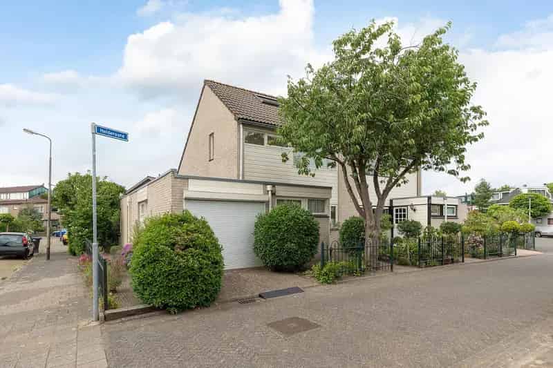 Huis Te Koop , 1, Helderoord, Kortenhoef, Noord-Holland