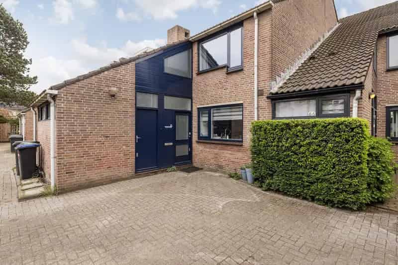 Ruime gezinswoning Sterrenburg 4 slaapkamers diepe tuin