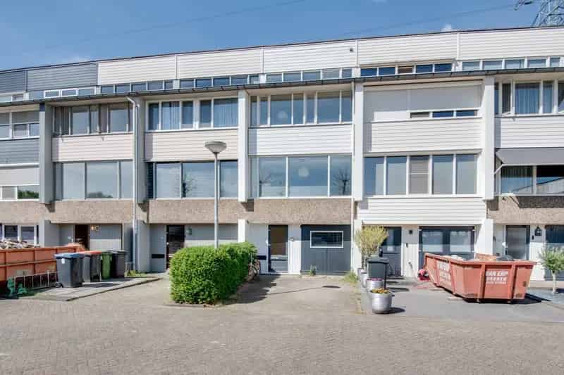 Huis te koop Den Bosch: Ruime 3 Verdiepingen Een gezinswoning