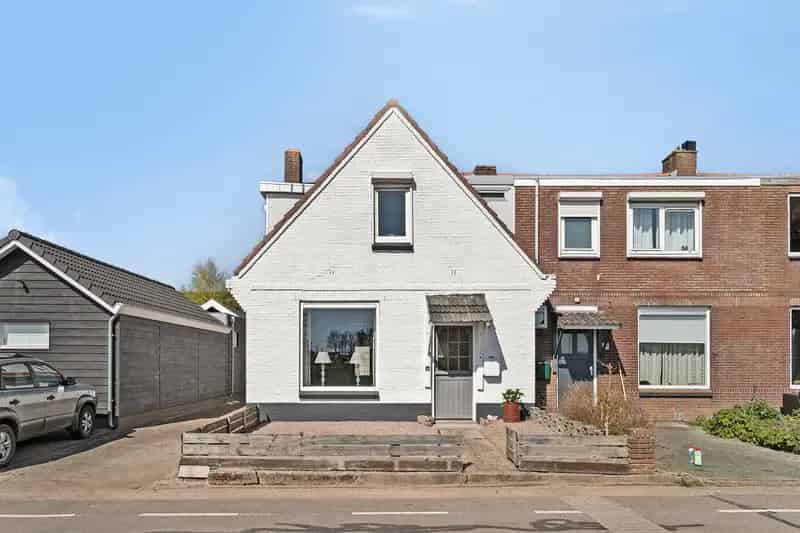 Huis te koop Groenestraat Elst 3 slaapkamers diepe tuin