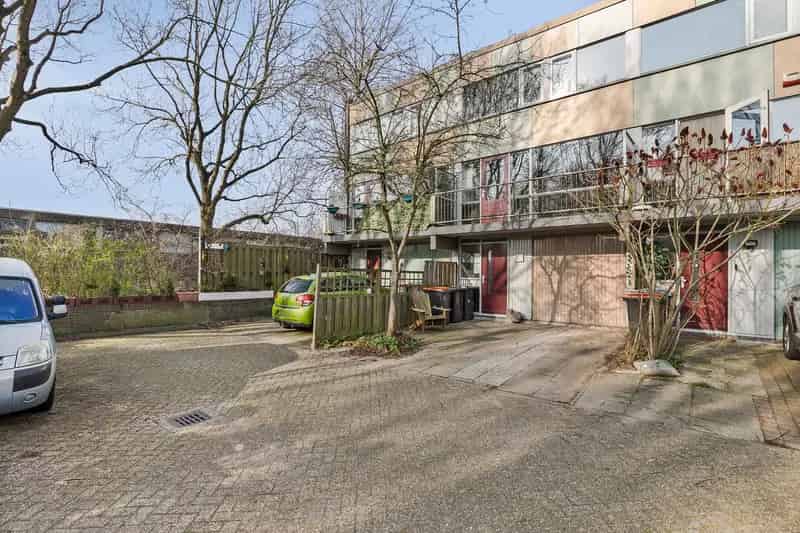 Ruime Drive In woning Uithoorn Grote Garage 3 slaapkamers