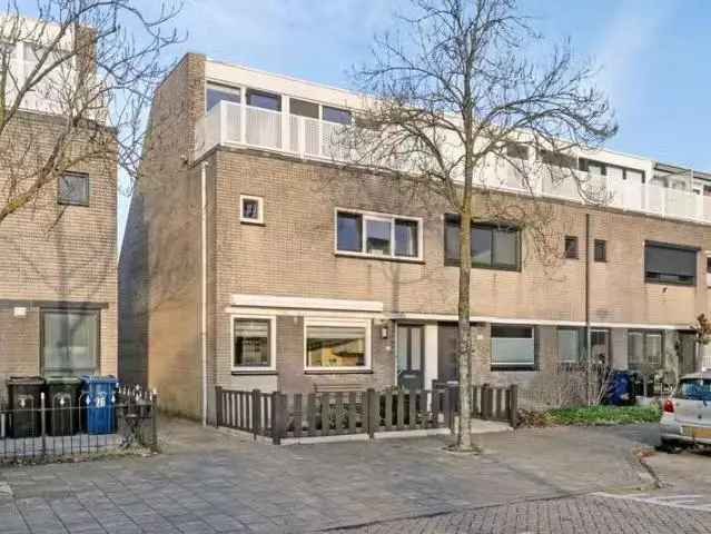 Eindwoning Almere Muziekwijk 3 slaapkamers Dakterras