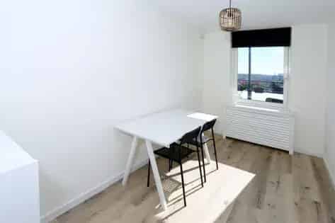 1 kamer appartement van 93 m² in Den Haag