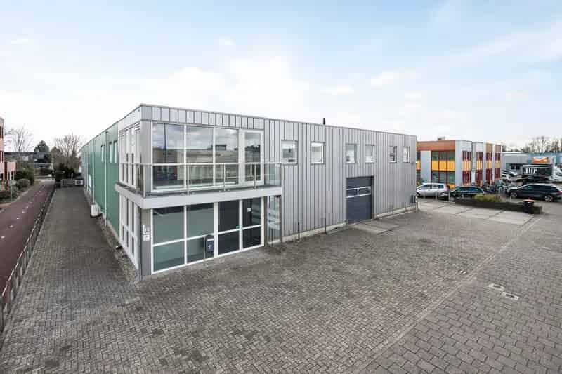 Kantoorruimte te Huur Wormer 300m2 Kantoor Showroom Bedrijfsruimte