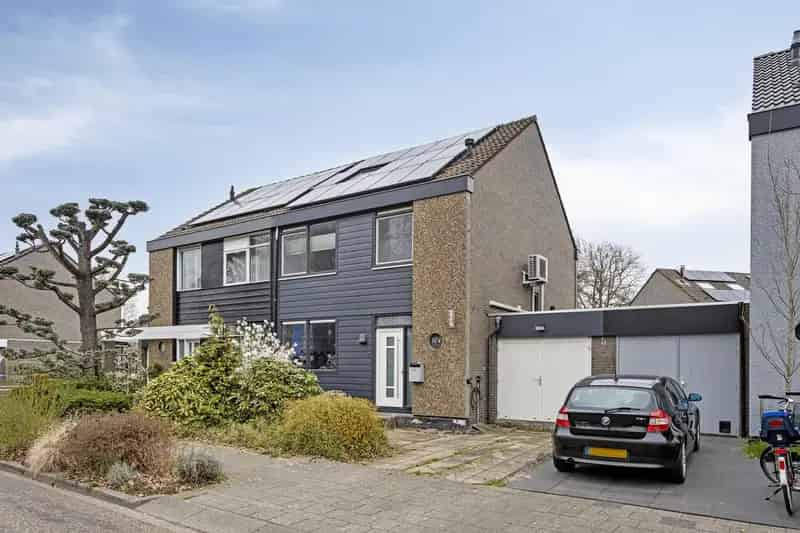 Luxe 2-onder-1-kapwoning 4 slaapkamers Garage Zonnepanelen