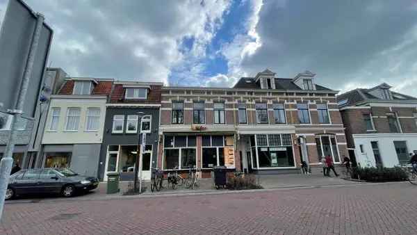 Kamer Groot Wezenland Zwolle: Ruime kamer met 2 slaapkamers en keuken