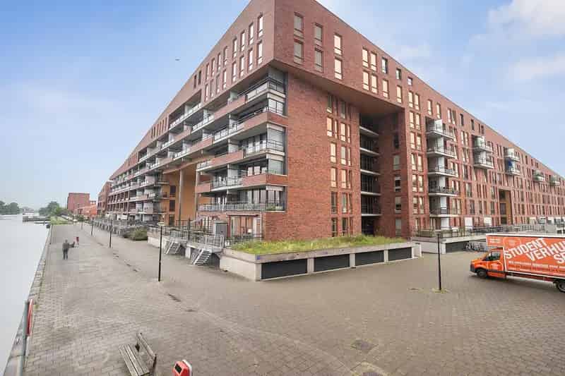 2-kamerappartement Zaandam: Balkon, Ligbad, Parkeerplaats