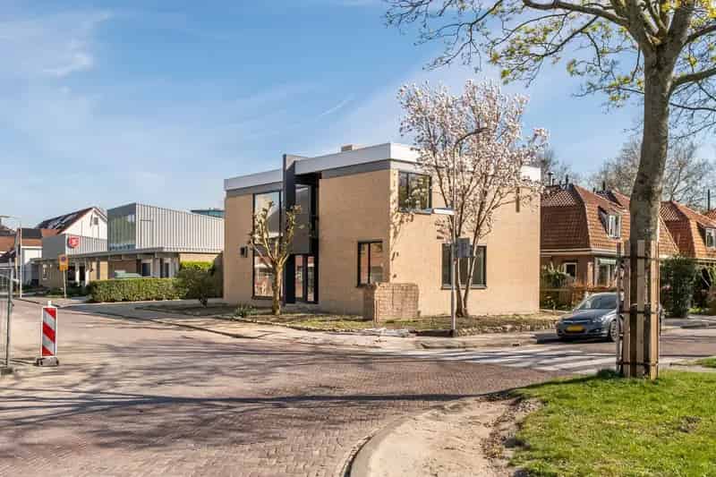 Kantoorruimte Gorinchem te huur:  289m2  Nicolaas Pieckstraat
