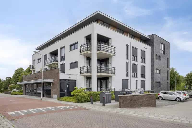 Modern 4-kamerappartement Terneuzen  Ruim Balkon Parkeerplaats