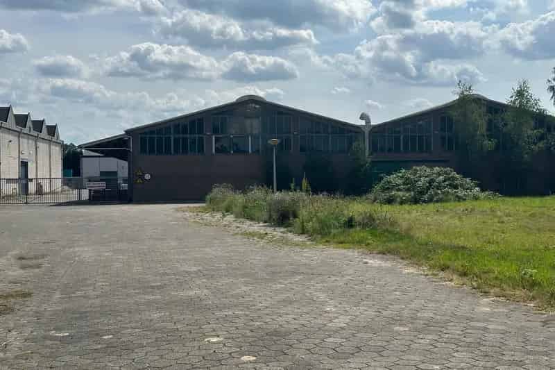 Bedrijfshal Vlijmen 9345m2 Opslagruimte Te Huur