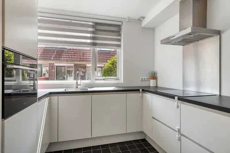 Huis te koop Berkel en Rodenrijs 5 slaapkamers moderne keuken
