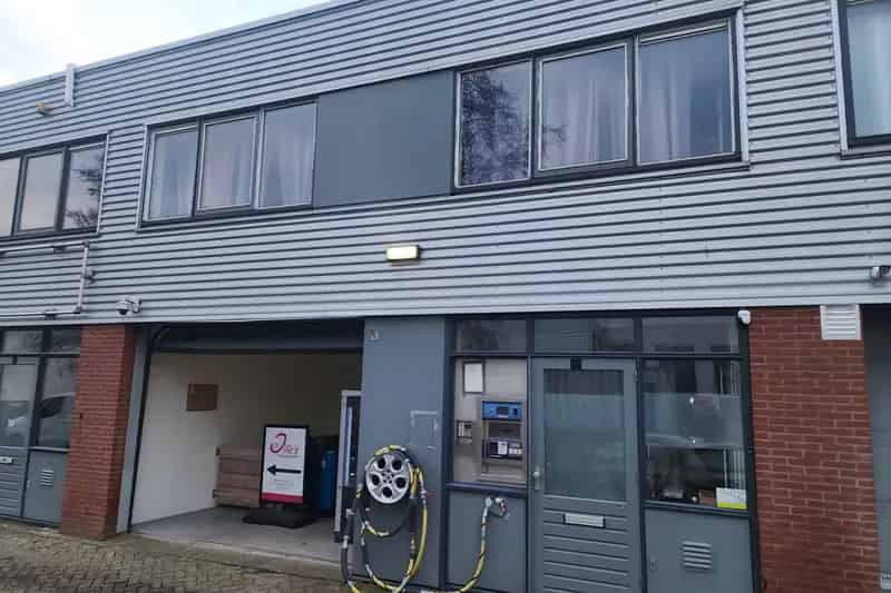 Bedrijfshal te huur of te koop Nieuw Vennep 156m2