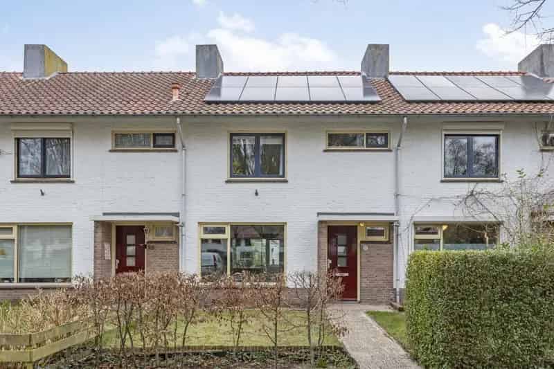 Ruime gezinswoning Eindhoven: 3 slaapkamers, diepe tuin, uitbouw mogelijk