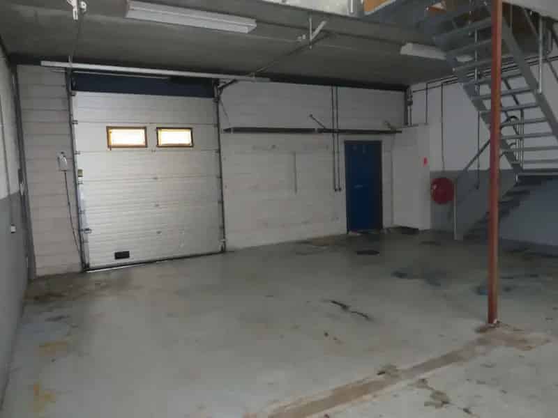 Bedrijfshallen te huur Velsen Noord 81m2 MKB