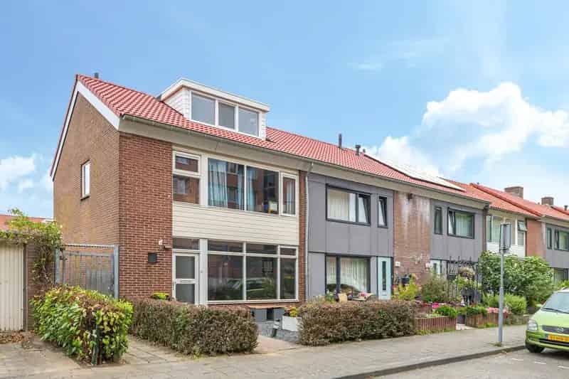 Ruime 5 Slaapkamers Hoekwoning Arnhem Zuid Nabij Winkels