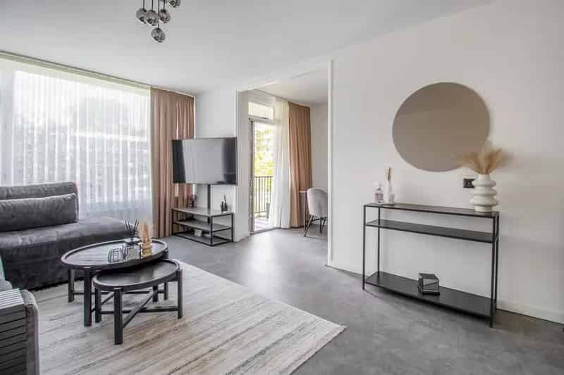 5-kamer appartement Schiedam Groenoord gerenoveerd