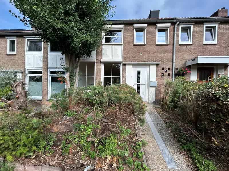 Eengezinswoning Heerlen 3 slaapkamers tuin modernisering nodig