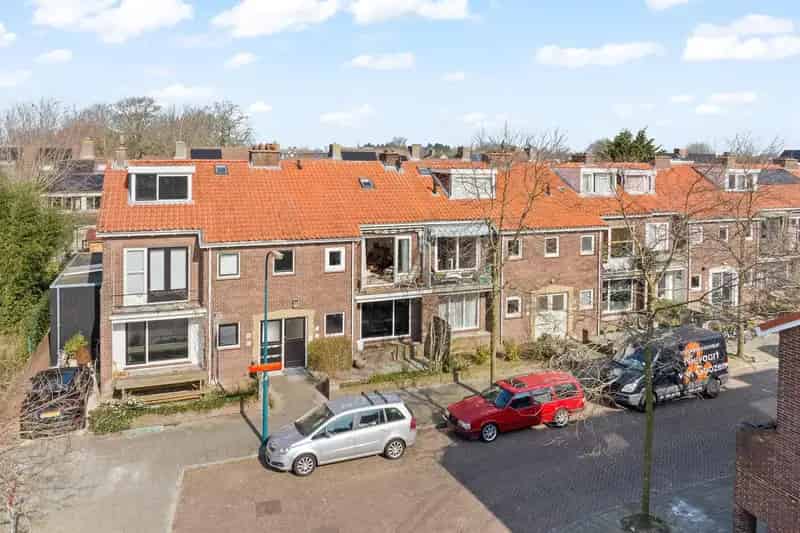 Maisonnette Oegstgeest 2 slaapkamers balkon starters klussers