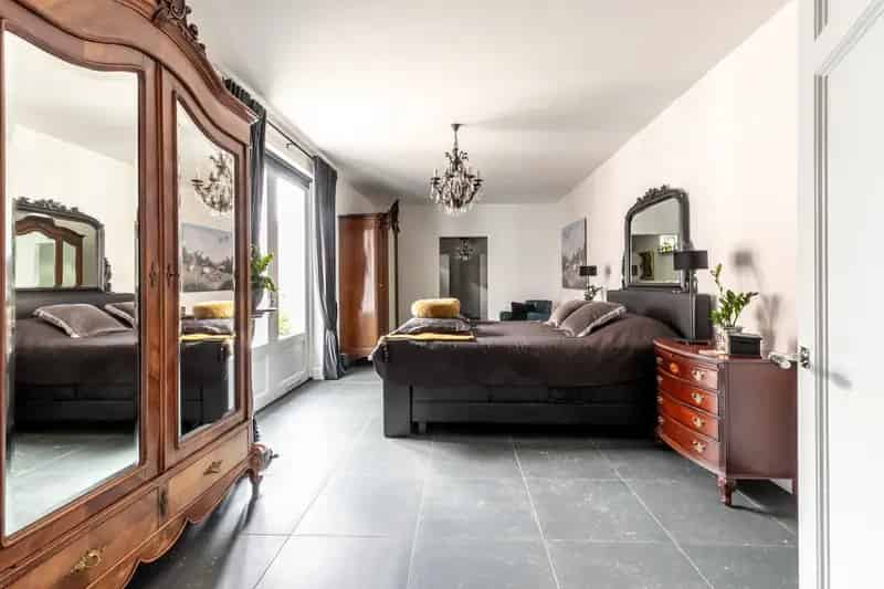 Huis te koop Raadhuisstraat Rucphen Instapklare woning grote tuin