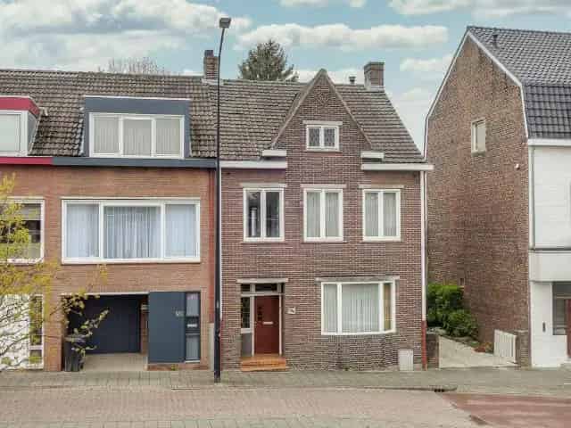 Woning te koop: Schelsberg 163 6 AD Heerlen Vastgoed Nederland